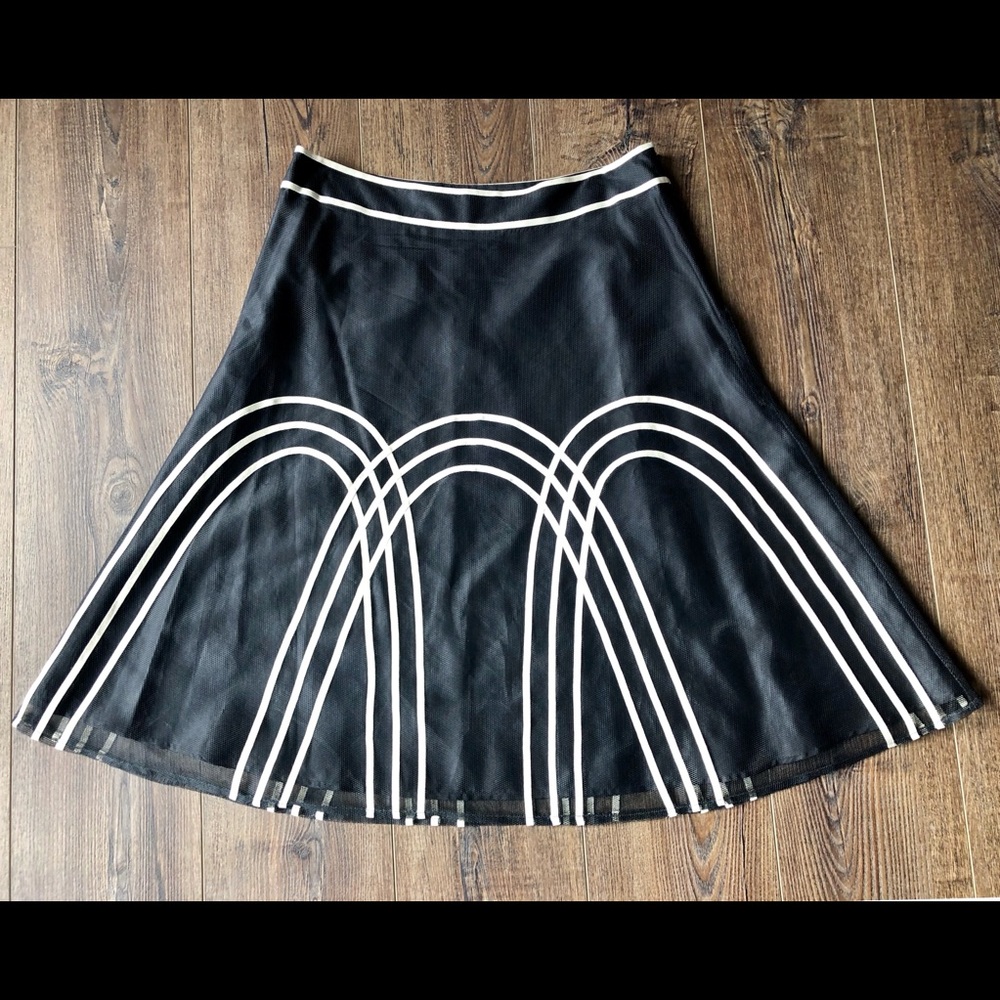 Classy black & white LOFT skirt.